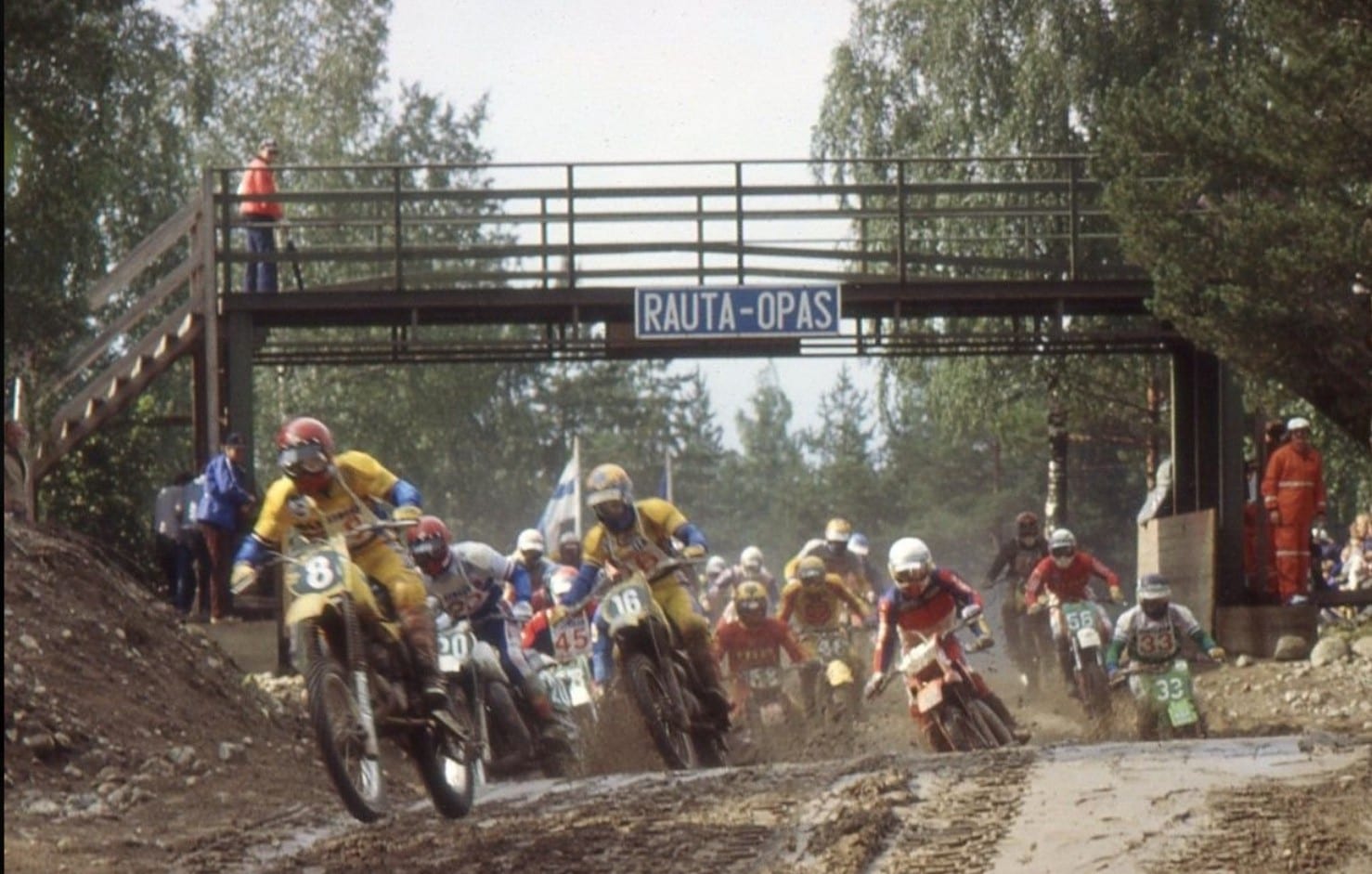 Hyvinkää World Championship 125 CC start lap action 1981